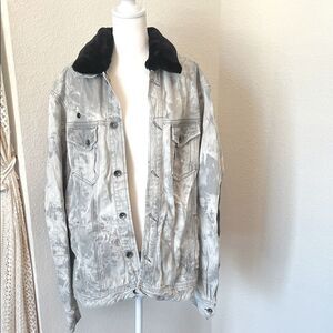 Akoo Light Gray Acid Washed and Paint Splatter Design Denim Jacket ~ Size XL